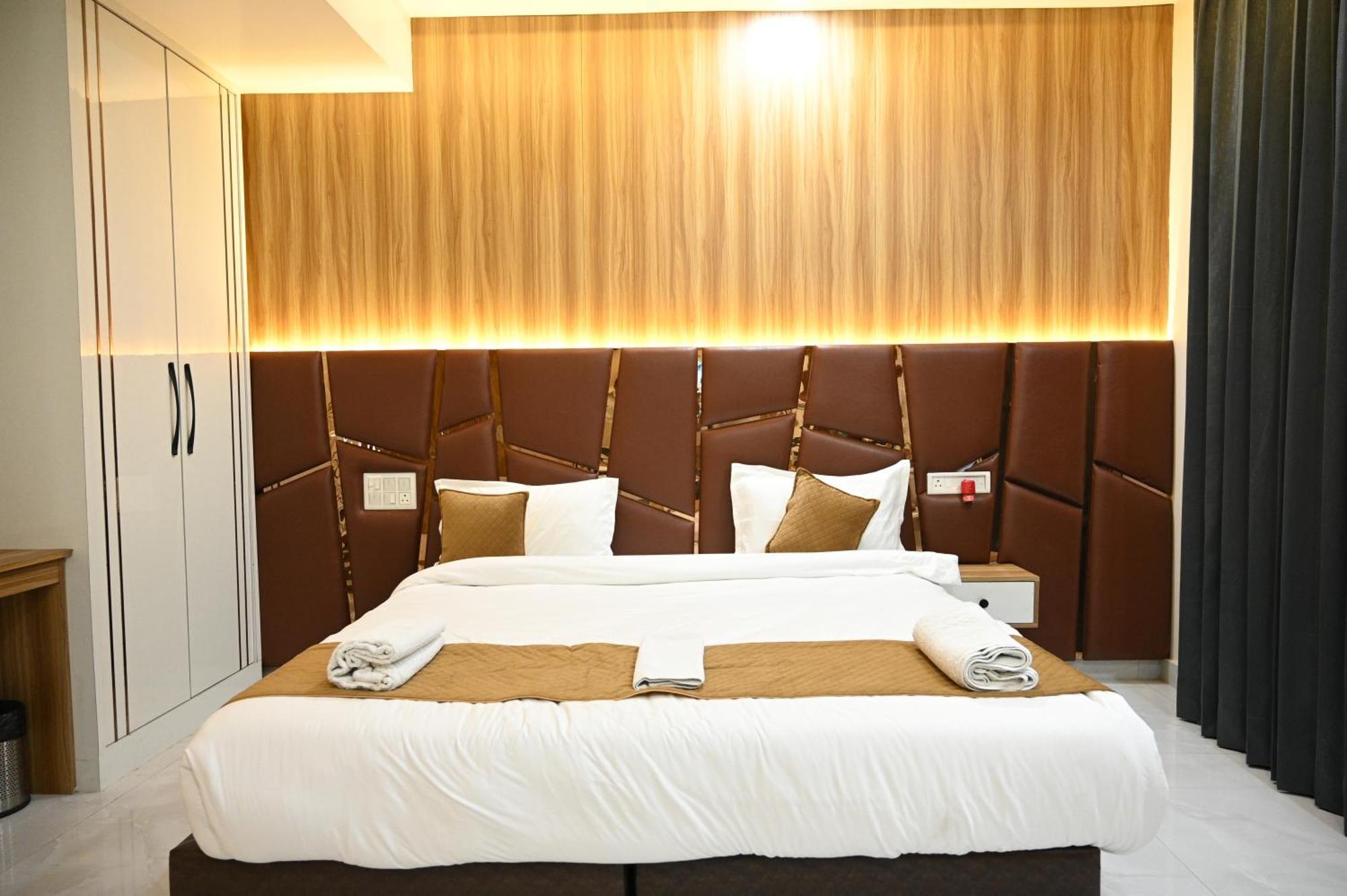 The Janki Hotel Ayodhya Zewnętrze zdjęcie