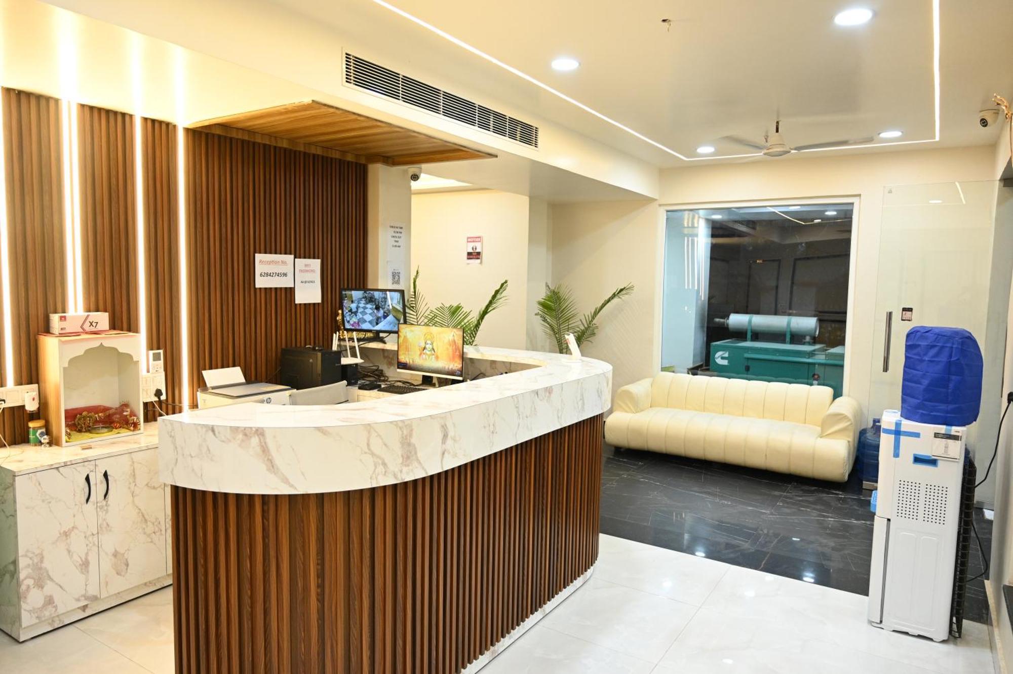 The Janki Hotel Ayodhya Zewnętrze zdjęcie