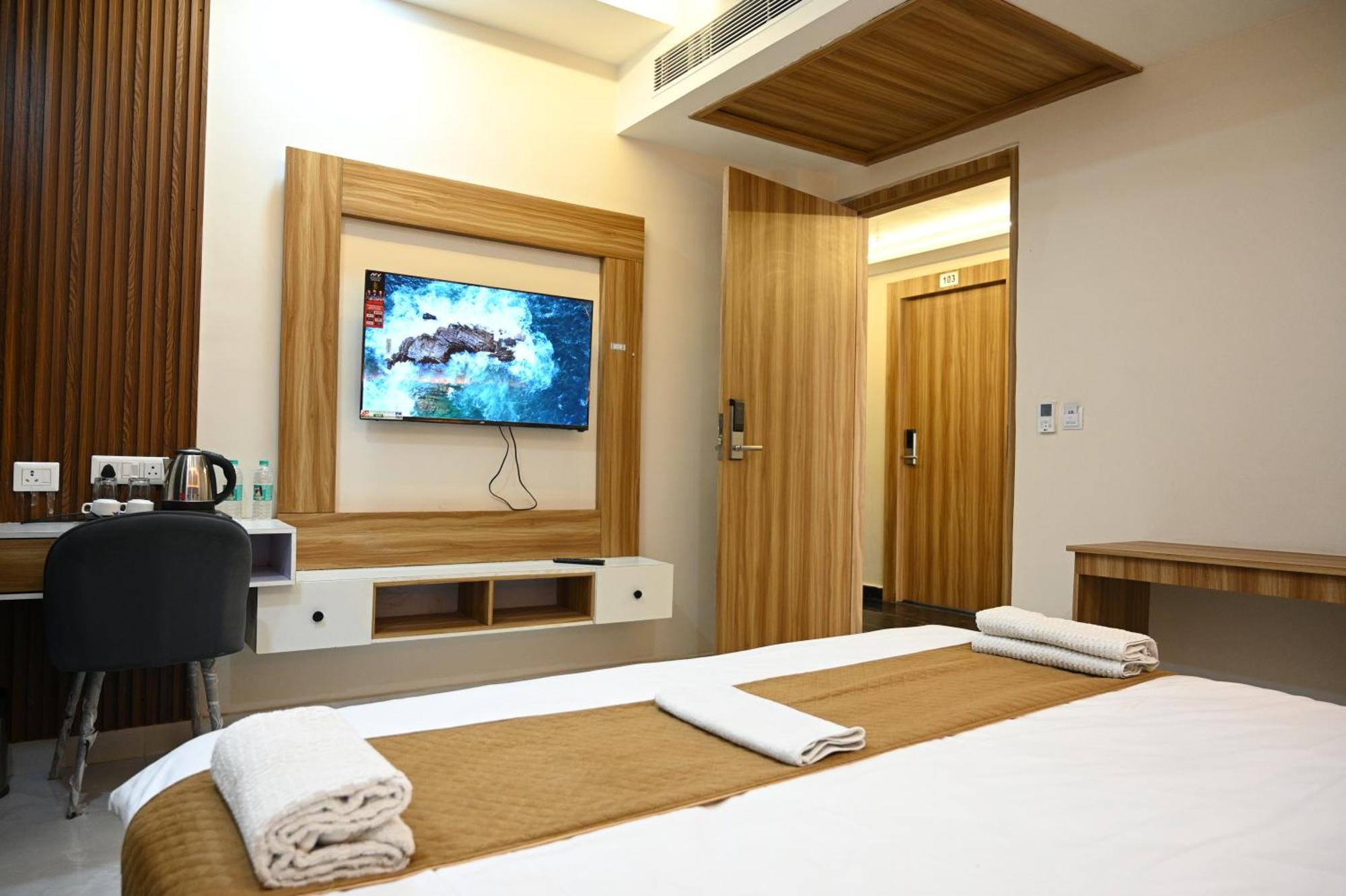 The Janki Hotel Ayodhya Zewnętrze zdjęcie