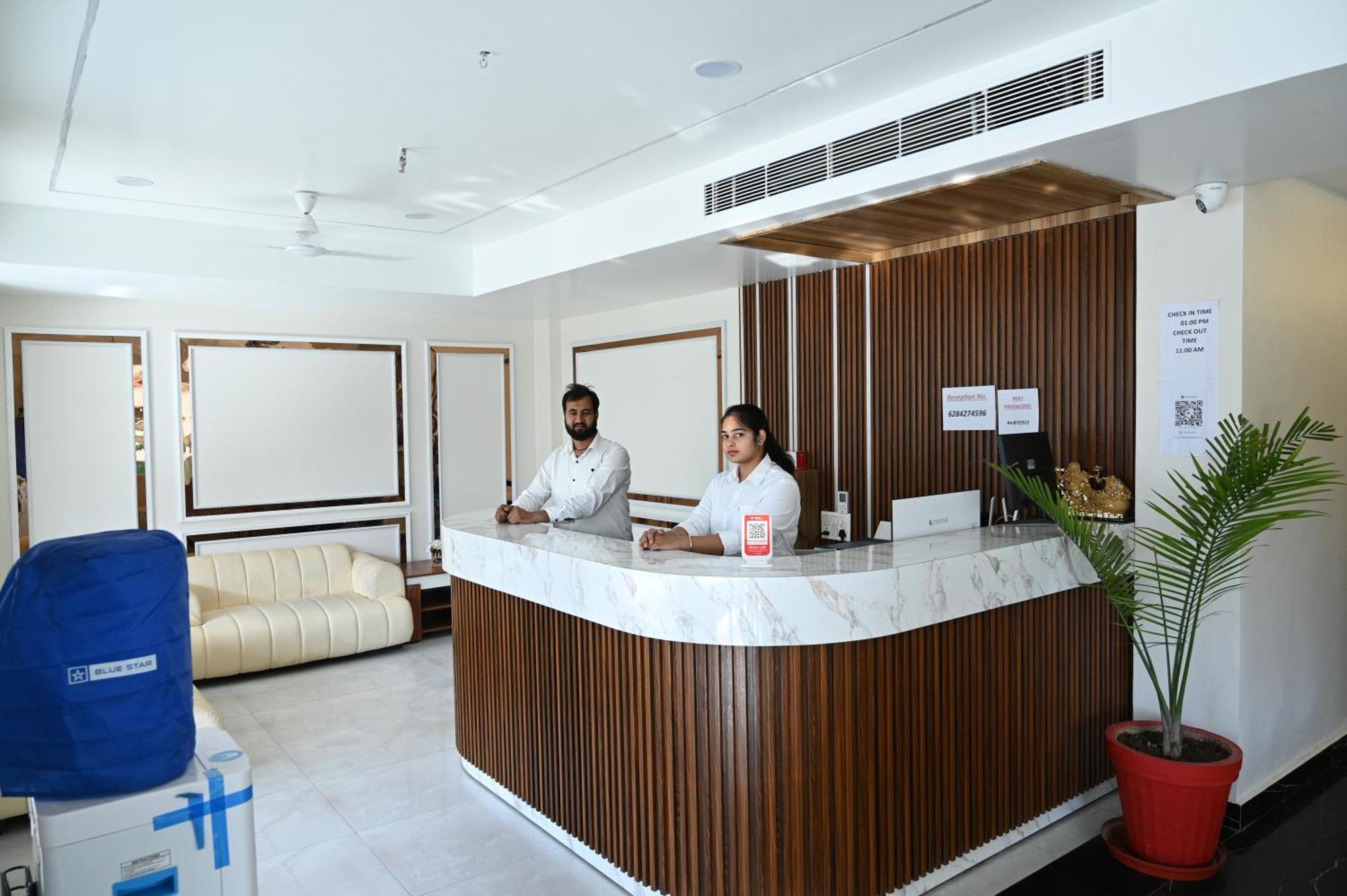 The Janki Hotel Ayodhya Zewnętrze zdjęcie